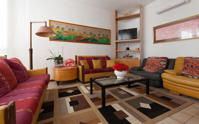 Hotel Mora