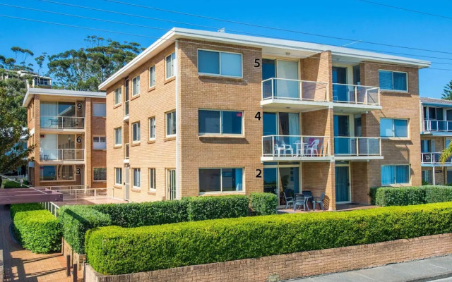 South Pacific, Unit 2/13-15 Shoal Bay Road