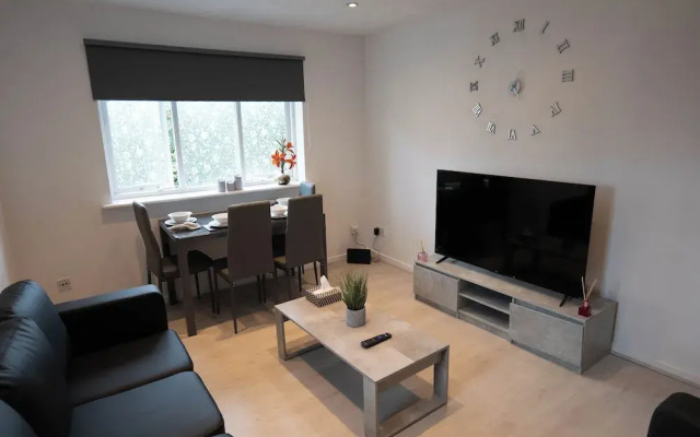 Beckton Docklands - 1 Bedroom - Sleeps 4 - Wifi
