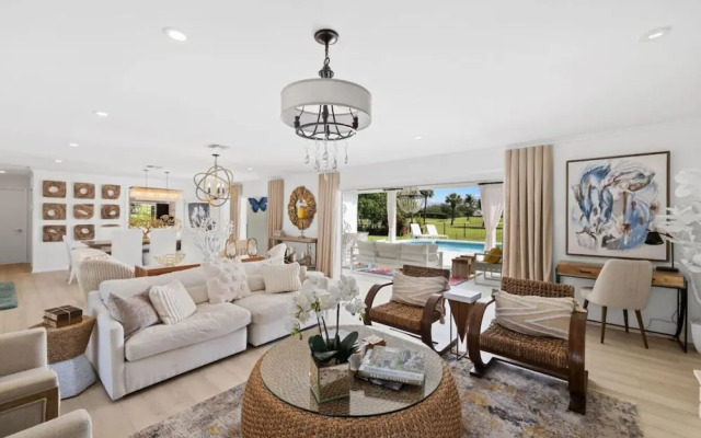 Luxury Beach House With Golf Course View