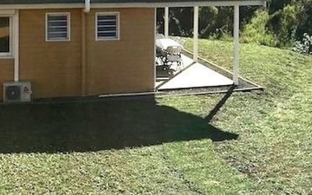 Gite Le Panoramique in Paita, New Caledonia from 418$, photos, reviews - zenhotels.com hotel front