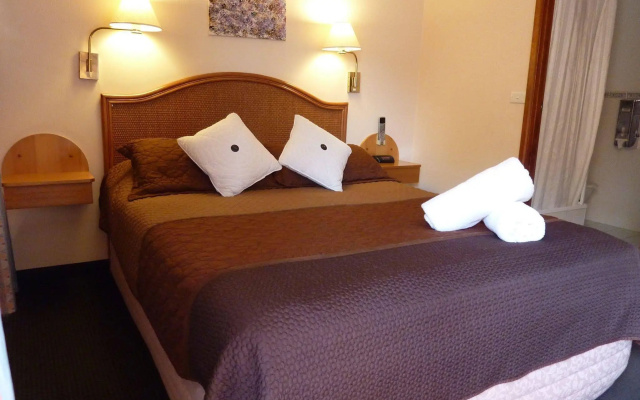 Sapphire Waters Motor Inn