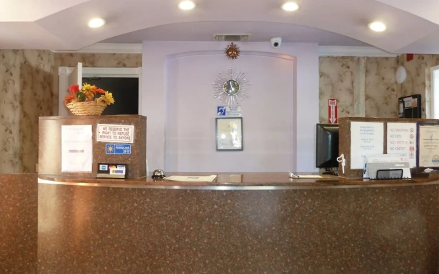Ambassador Inn Fresno