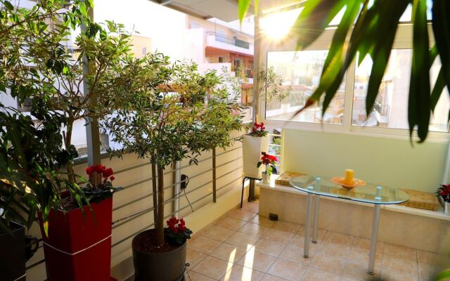 Отель Green Black Eyed Happy Spot In Athens вид на фасад
