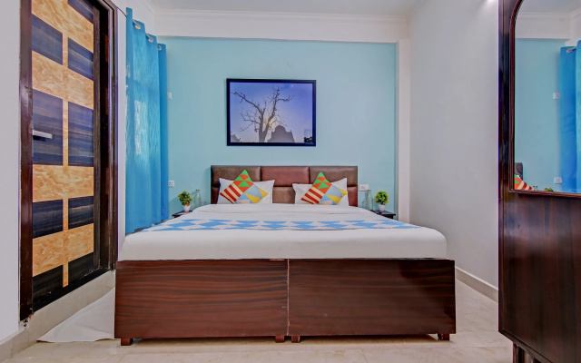 Super OYO Townhouse Saket Residency 1 Delhi