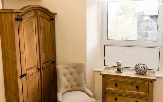Silver City Apartments, Stylish 2 Bedroom Apartment