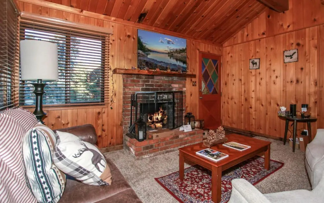 Moonlight Lodge