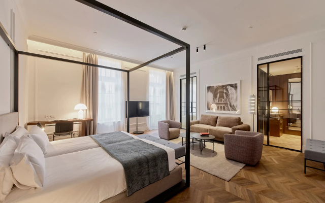 Kozmo Hotel Suites & Spa - Small Luxury Hotels of the World