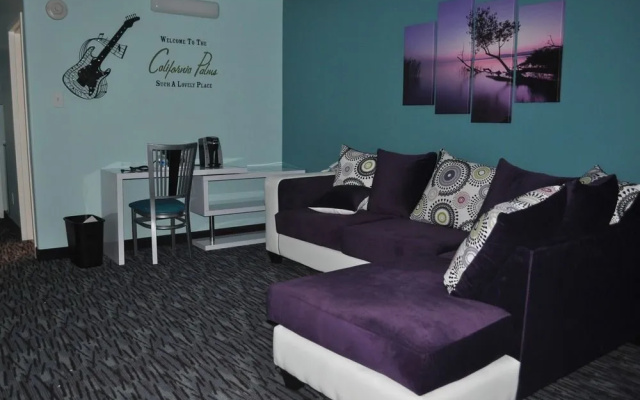 California Palms Hotel & Suites
