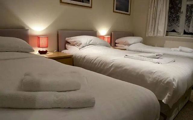 Ava House Bed and Breakfast