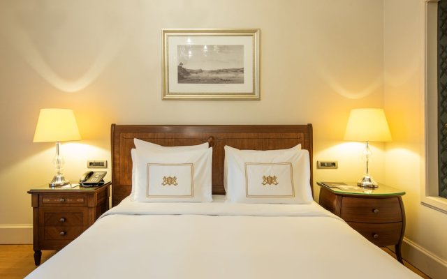 Pera Palace Hotel in Istanbul, Turkiye from 346$, photos, reviews - zenhotels.com hotel front