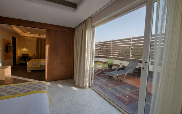 Stately Suites Golf Course Road