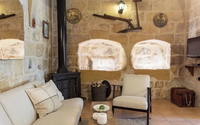 Ta' Nikola Farmhouse