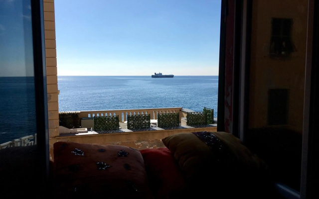Romantic Sea View Flat in Genova Nervi