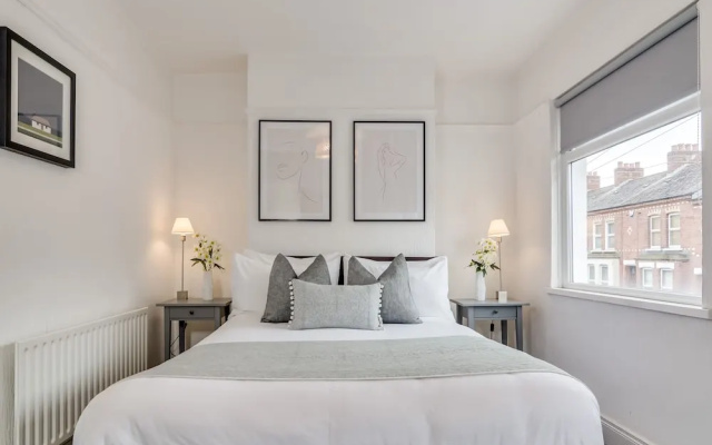 Meadowbank Place