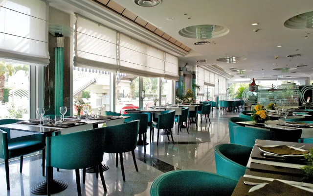 Executive Luxury Hotel