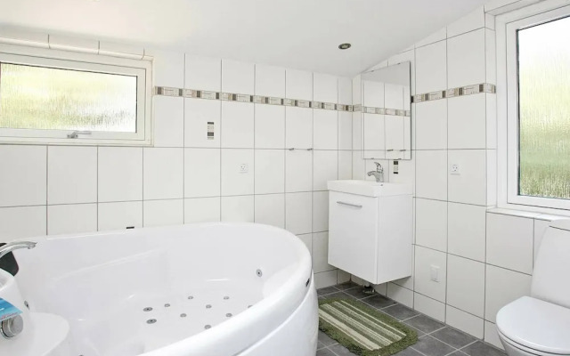 Cozy Holiday Home in Albaek near Sea