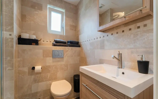 Holiday Home in Kaatsheuvel With hot tub