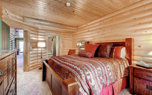 Black Bear Lodge
