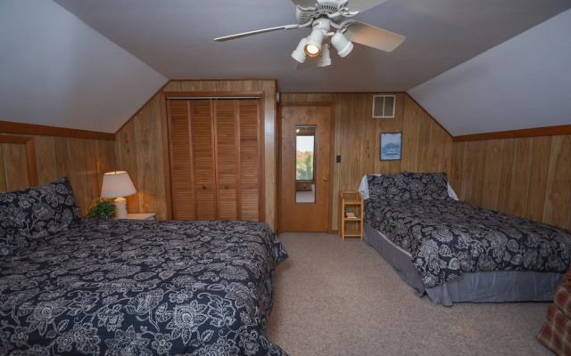 Hummingbird Hill 4 Bedroom House