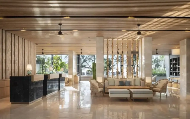 Radisson Blu Resort, Phuket Mai Khao Beach