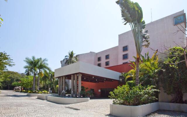 Отель Holiday Inn Ixtapa вид на фасад