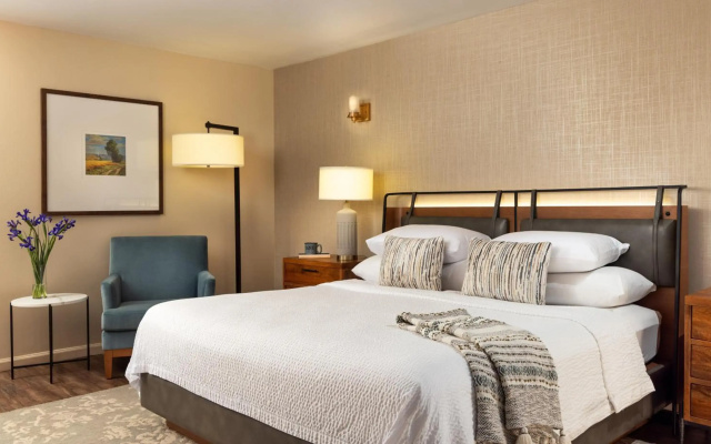 Meadowbrook Inn