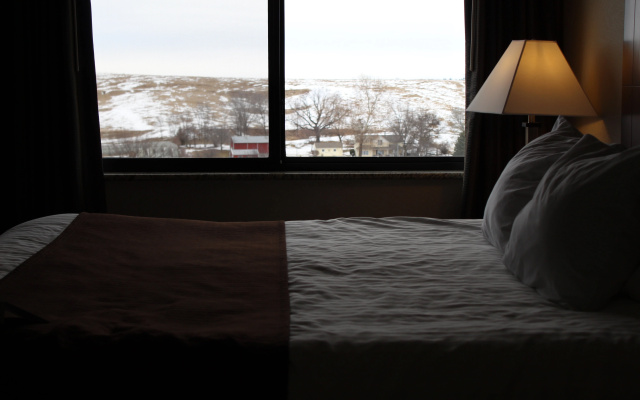 Cobblestone Inn & Suites - Denison - Oak Ridge