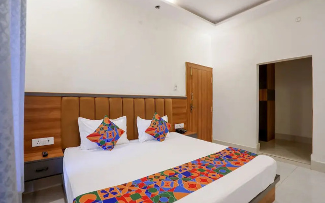 Fabhotel Downtown Residency