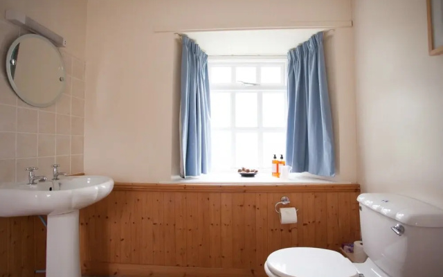 The Coach House - Guest House