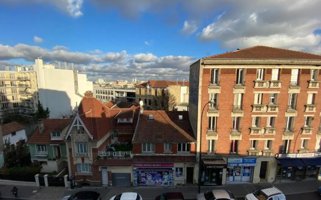 Grande chambre privative à 20 minutes de Paris