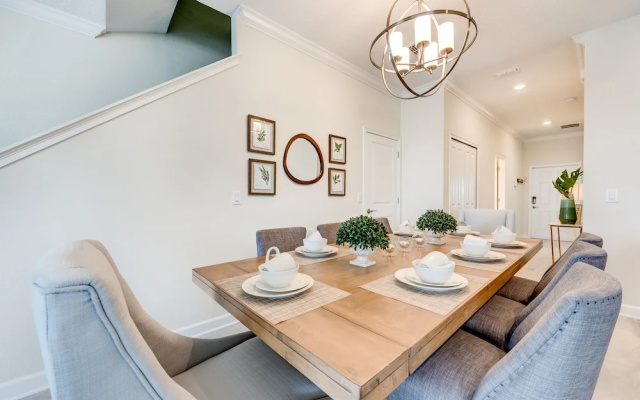 Modern and Spacious 5 bed Home Resort