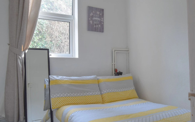 Charming 3-bed House in Central Nottingham