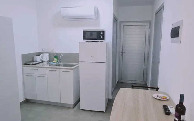 100 AN - Napa Living 18