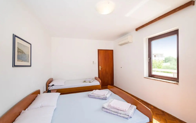 Apartment Ljubica With Nice Garden 3