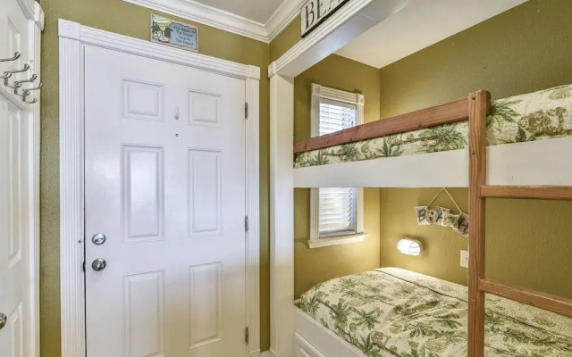 Seascape 1209 - 2 Br Condo