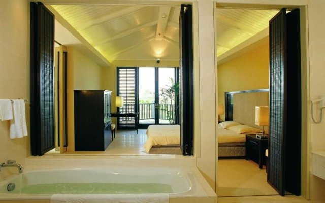 Zhuhai Jinwan Golf Hotel (Jinwan Huafa Shangdu Branch)