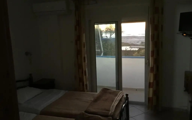 Katerina & Efi Apartments