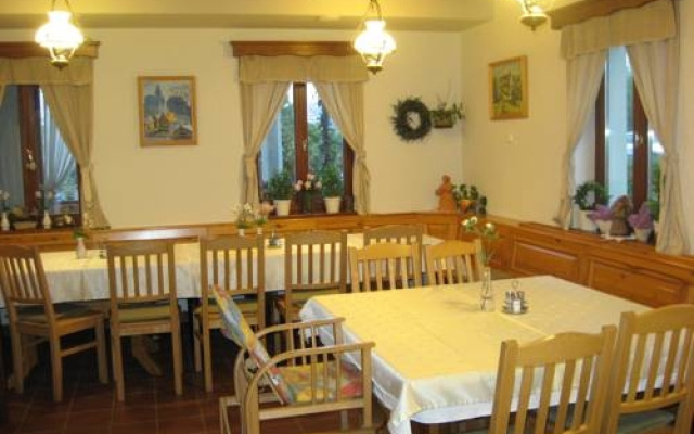Gyarmati Panzió & Étterem