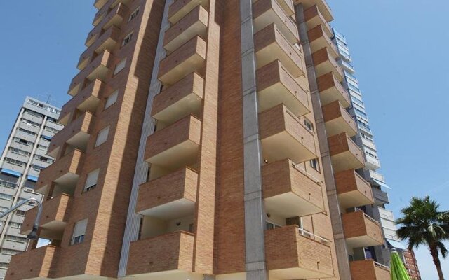 Отель Apartamentos Benimar Испания, Бенидорм - отзывы, цены и фото номеров - забронировать отель Apartamentos Benimar онлайн вид на фасад