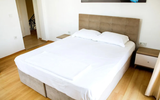Important Group Villa BD463 4 Bedrooms