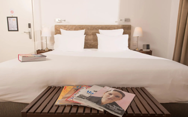 Hotel 96