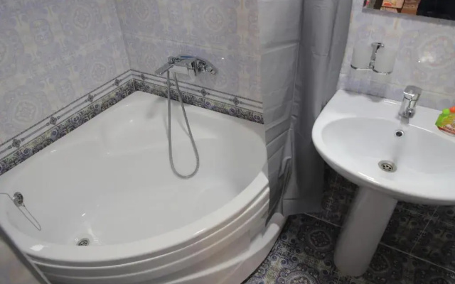 Registon Tillokori Samarkand (Регистон Тиллокори Самарканд)