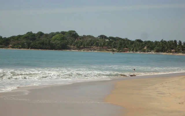 Deans Beach Hotel