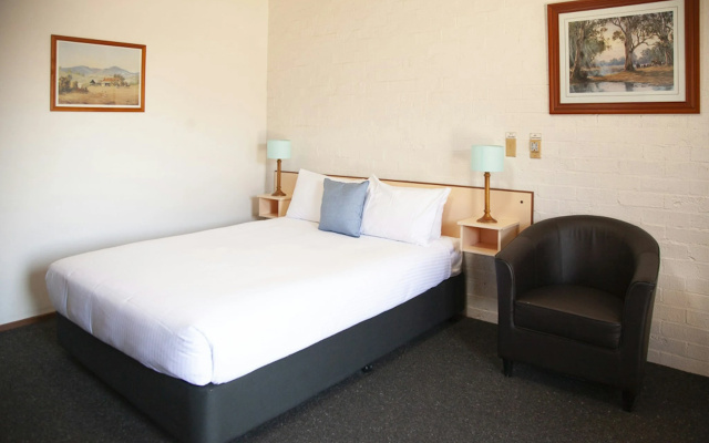 Bega Downs Motor Inn