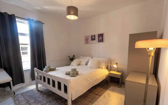 Room-comfy One-bdr in a Manchester House
