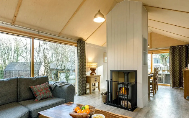 Lodge 10