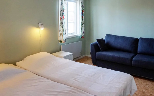 4 Person Holiday Home in Asbro