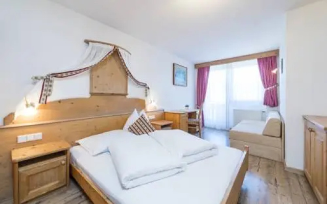 Hotel Rogen Kg