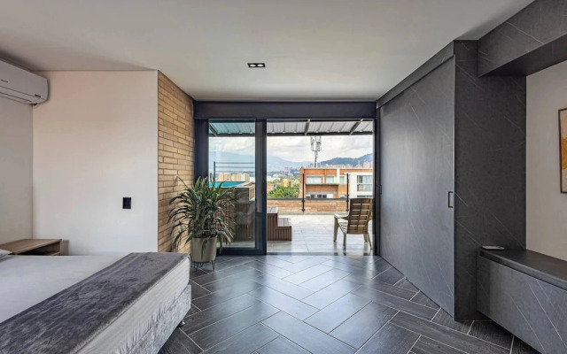 Grandioso Penthouse con Vista Panoramica y Jacuzzi